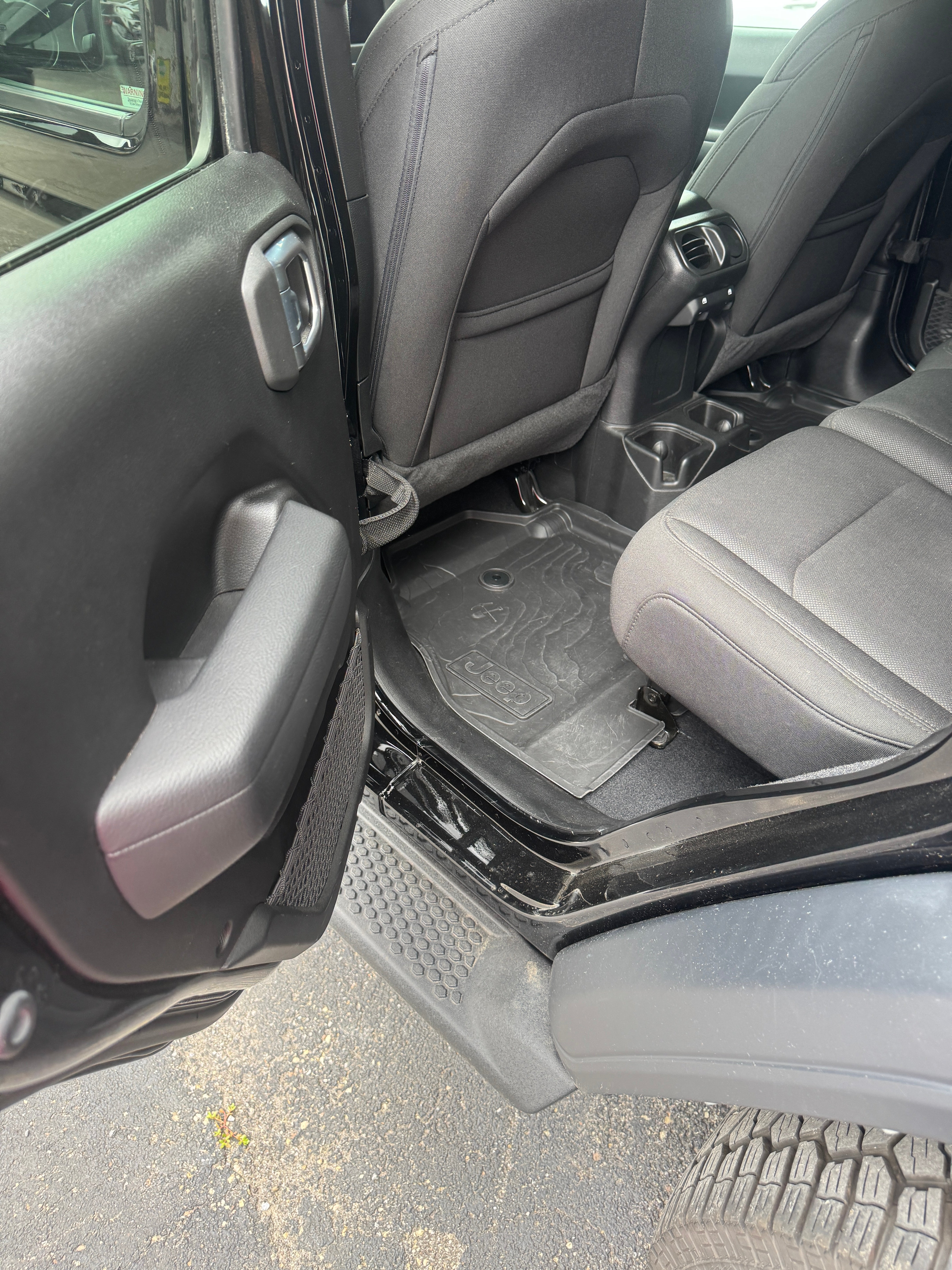 2023 Jeep Wrangler 4-Door Sport Altitude 4x4