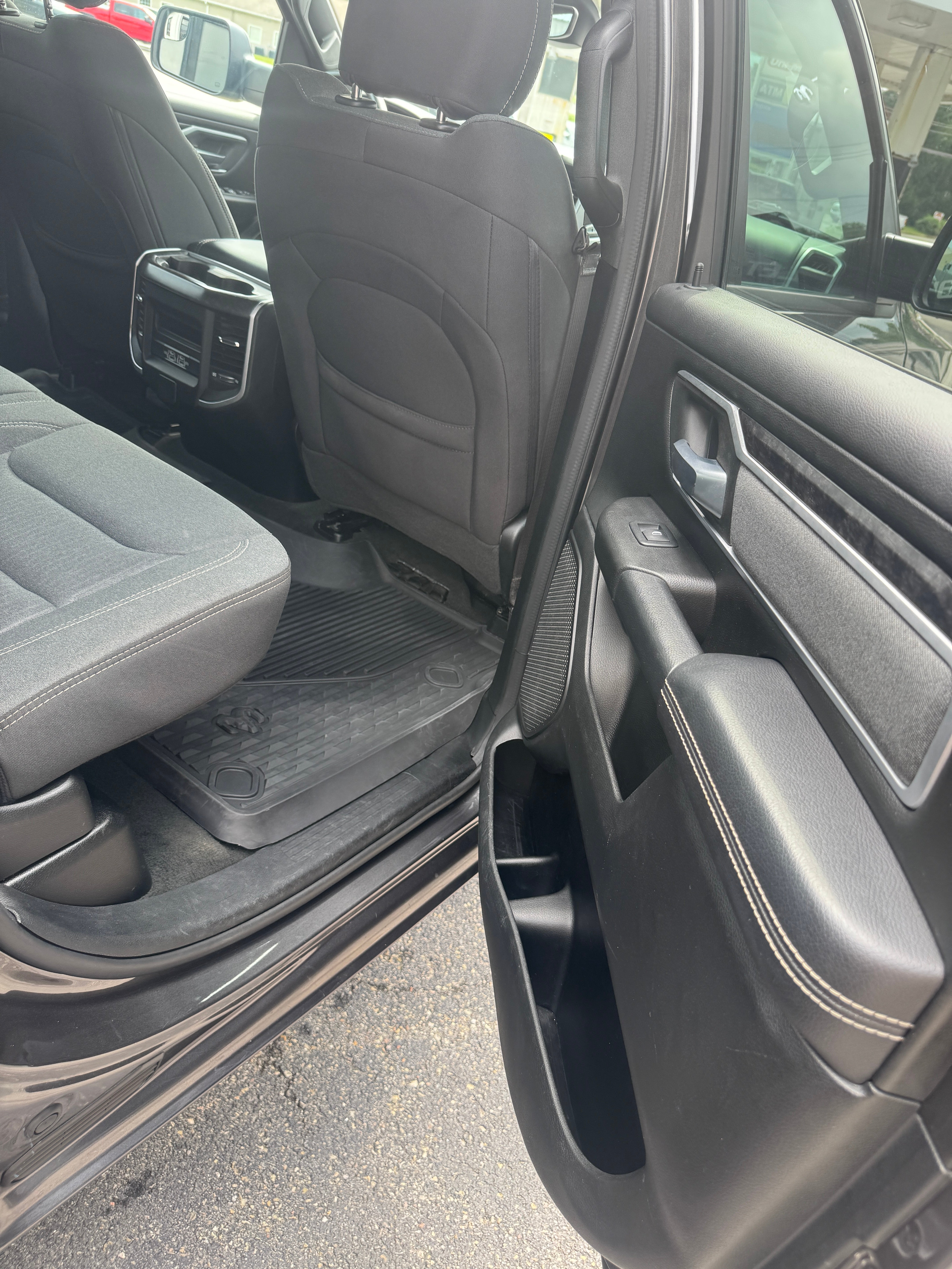 2023 RAM 1500 Big Horn Crew Cab 4x4 5'7" Box