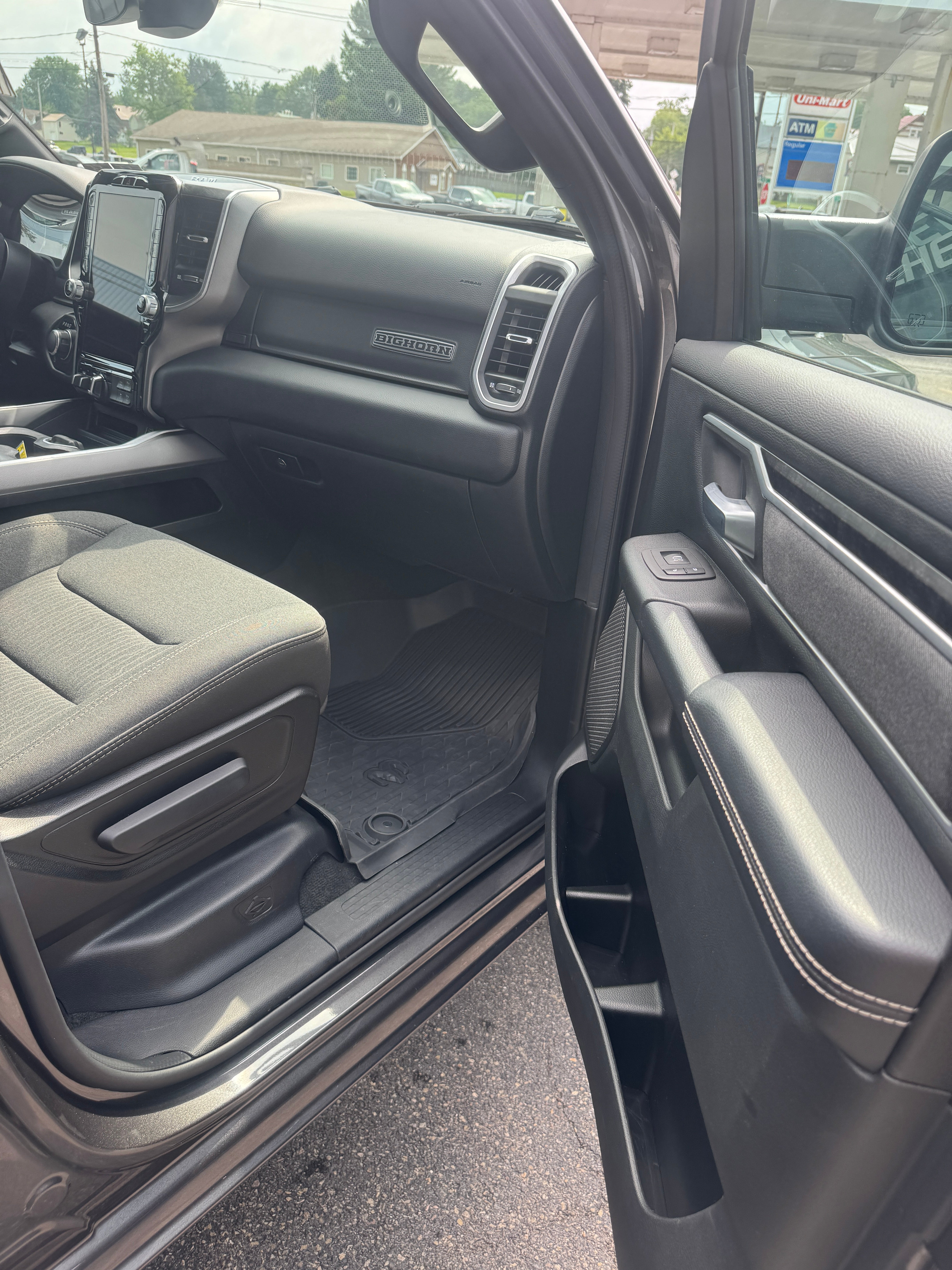 2023 RAM 1500 Big Horn Crew Cab 4x4 5'7" Box