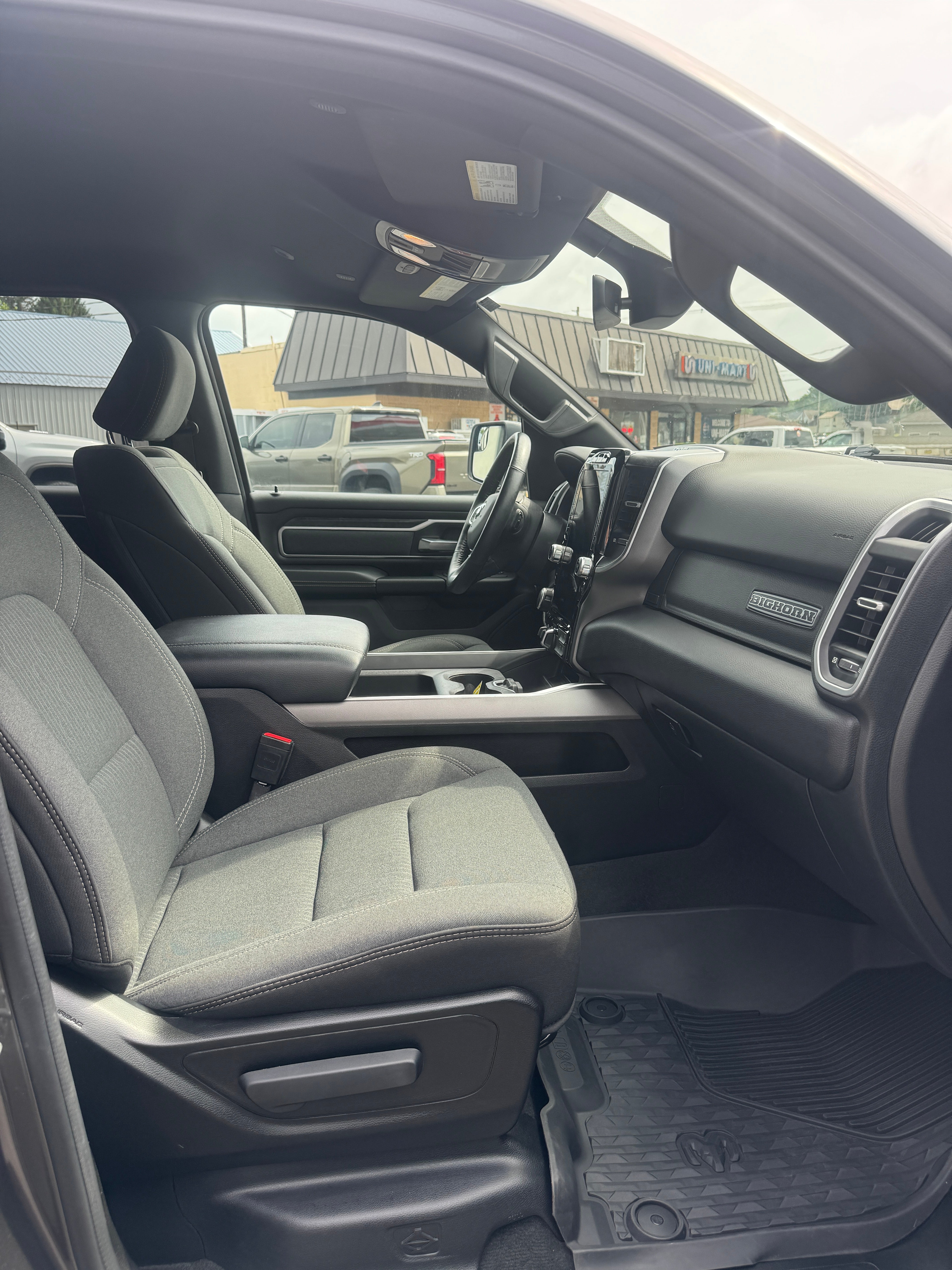 2023 RAM 1500 Big Horn Crew Cab 4x4 5'7" Box
