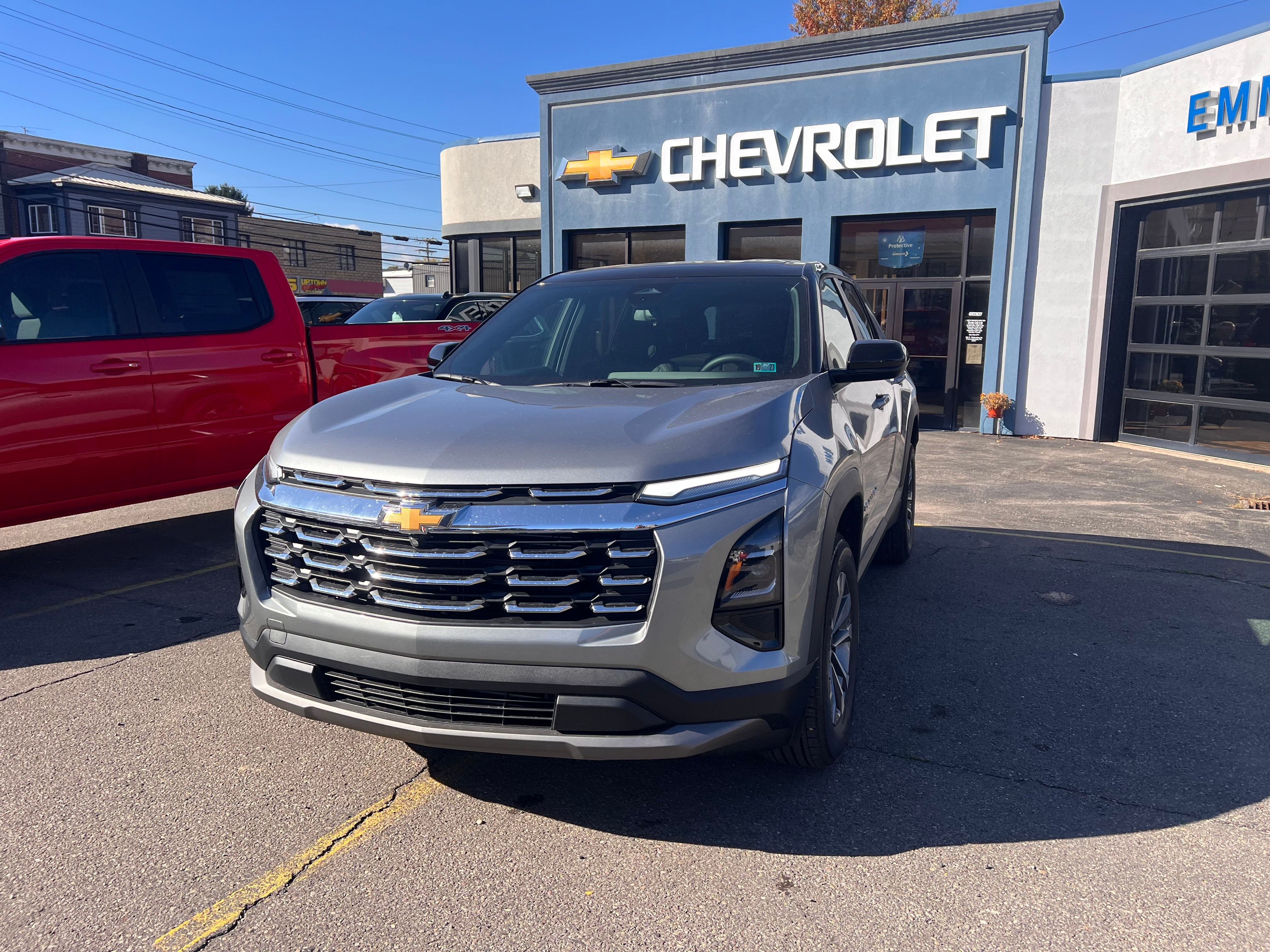2027 Chevrolet Equinox LT - Photo 10