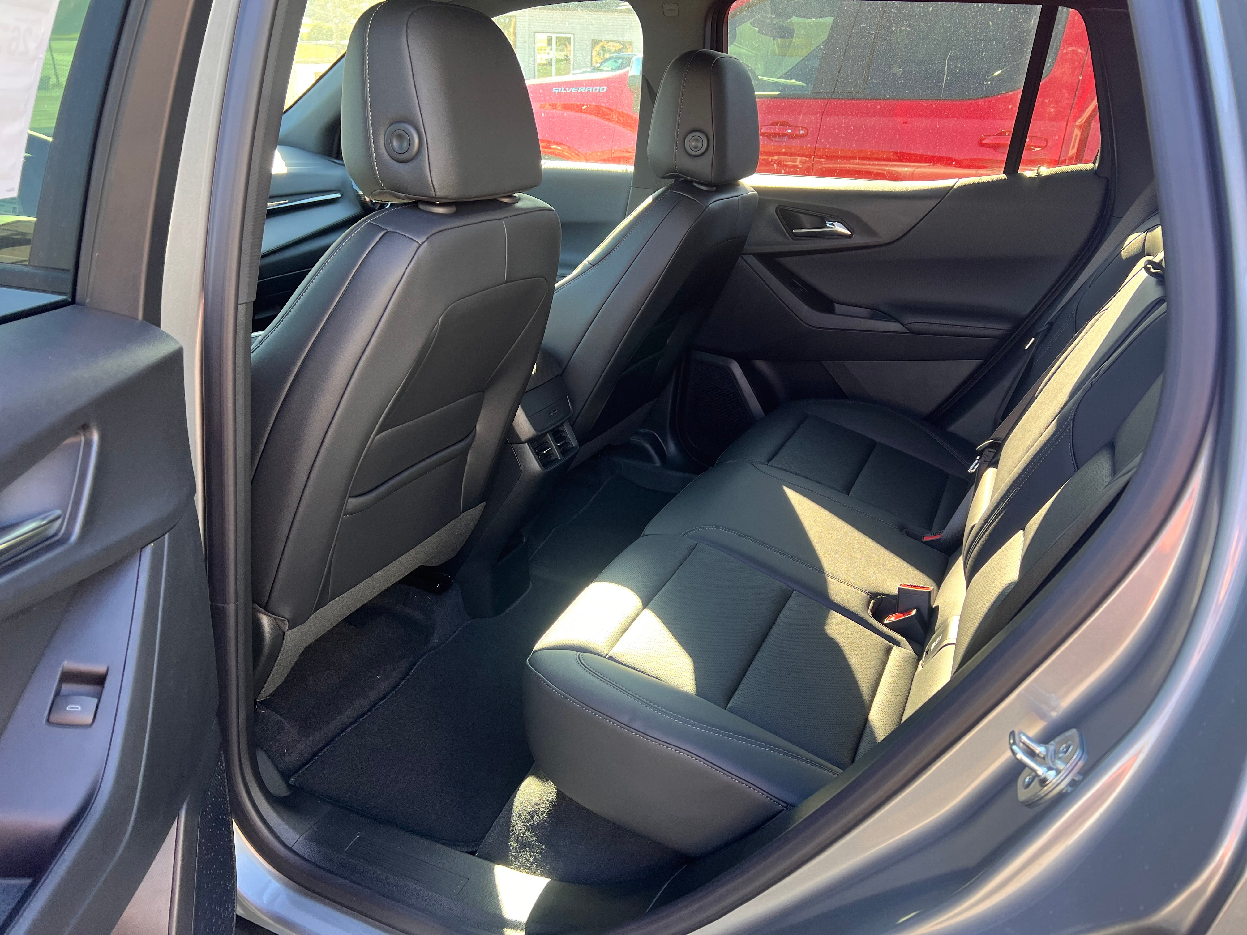2027 Chevrolet Equinox LT - Photo 14