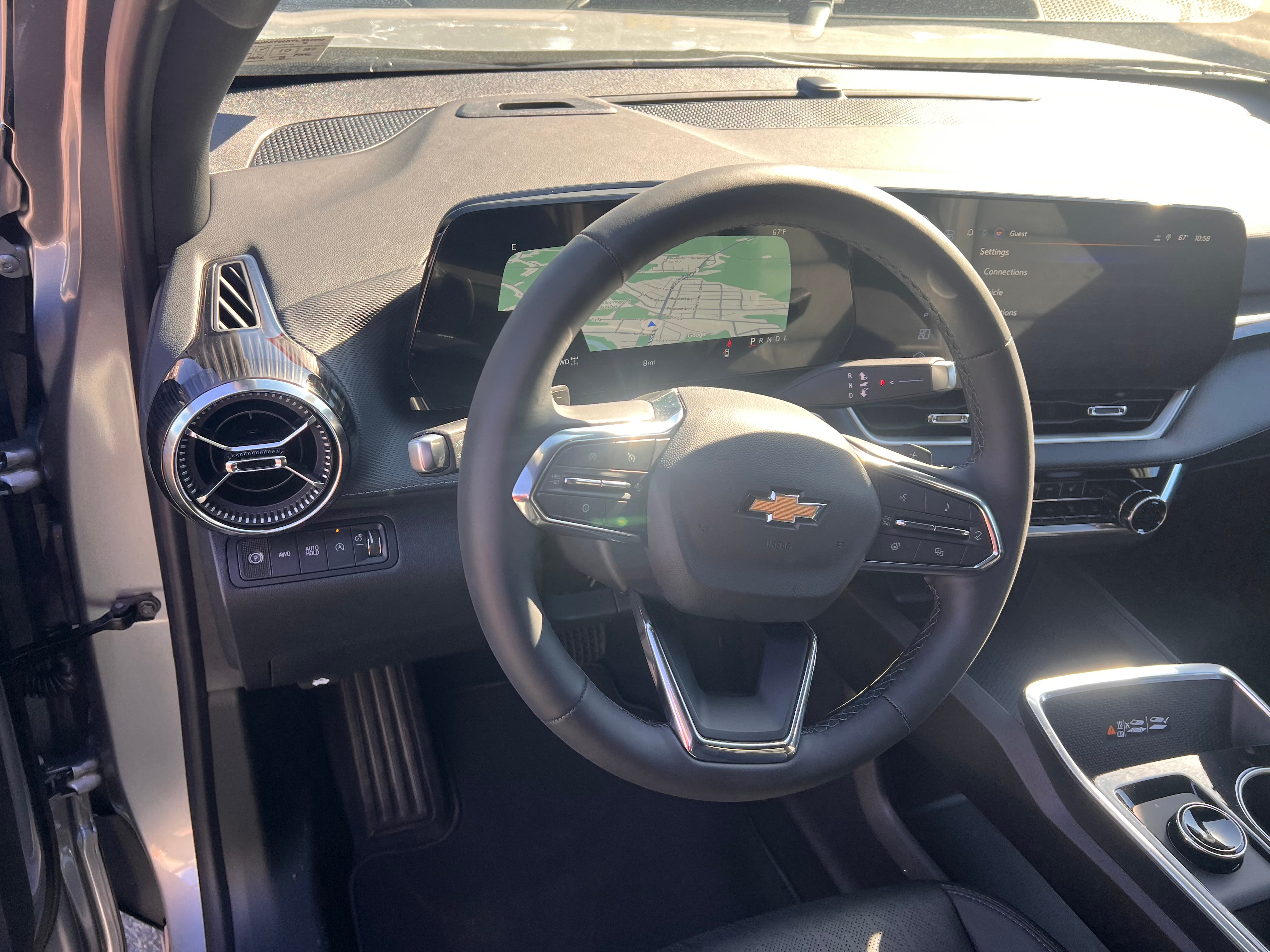 2027 Chevrolet Equinox LT - Photo 17