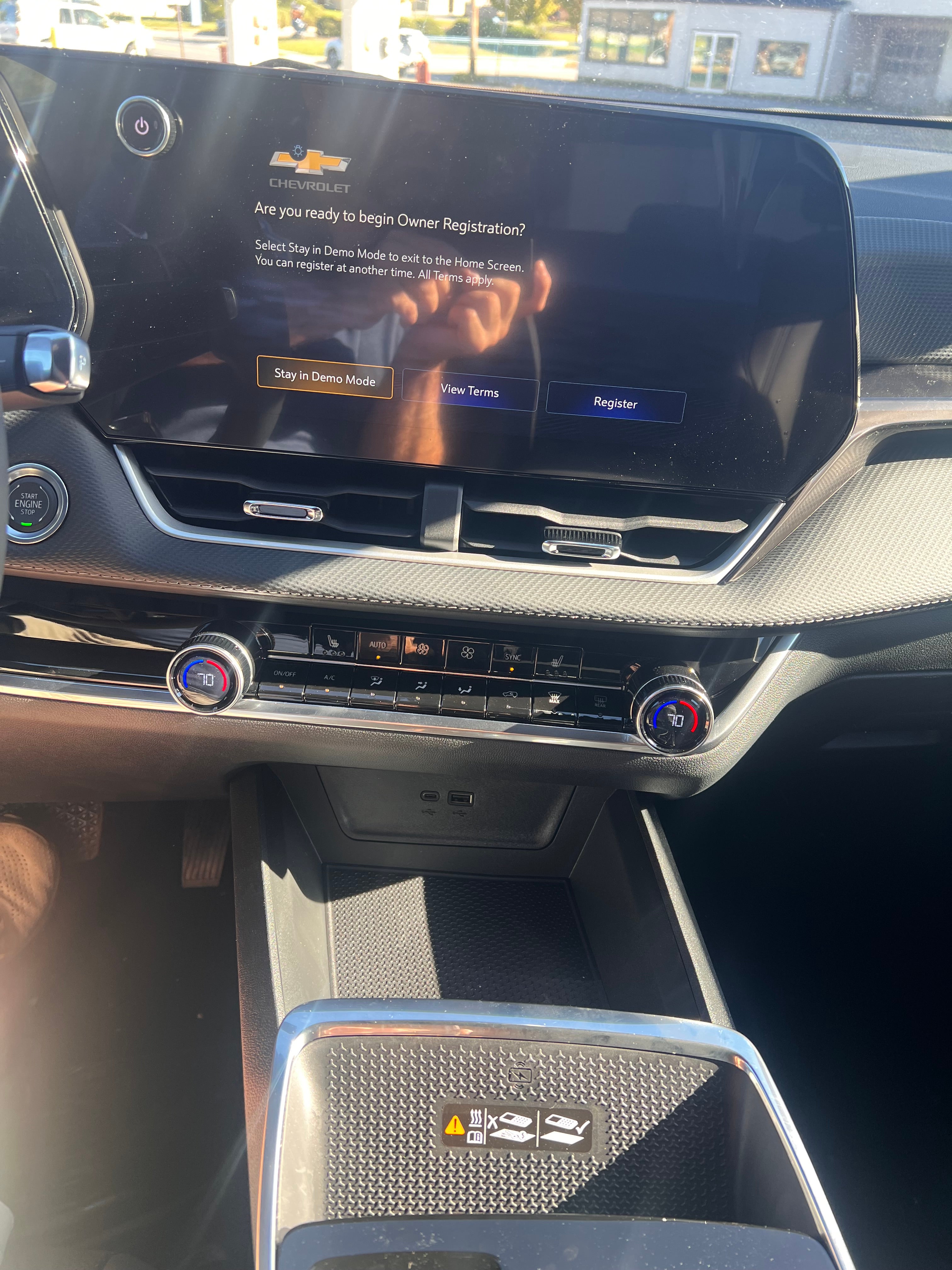 2027 Chevrolet Equinox LT - Photo 19